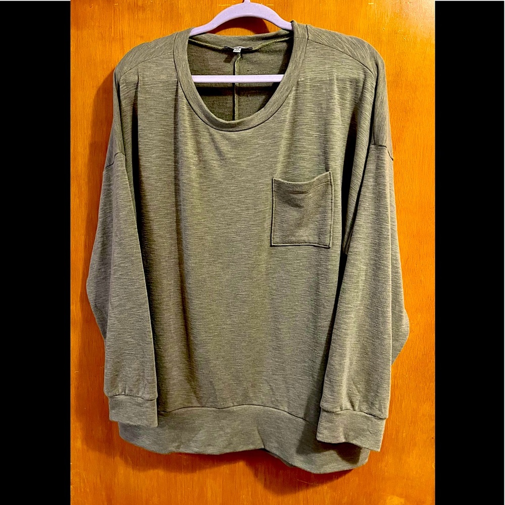 NWOT White Birch 2XL pale green lightweight long sleeve top with chest pocket